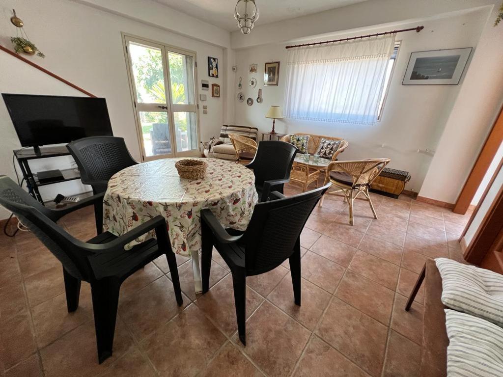 Casa Migliorisi A Marina Di Ragusa Per Vacanze Екстериор снимка
